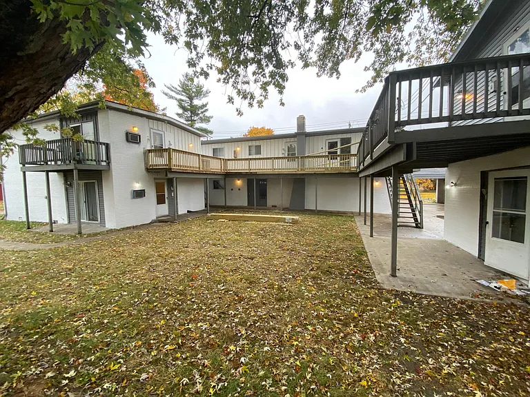 2044 Arlington Ave #10 — Photo 1