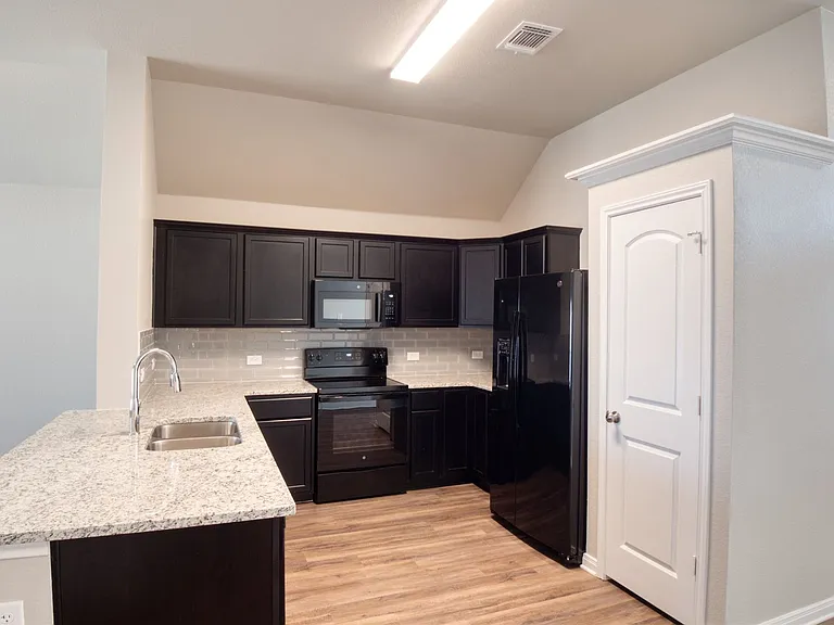 4110 Summer Haze Ct — Photo 16