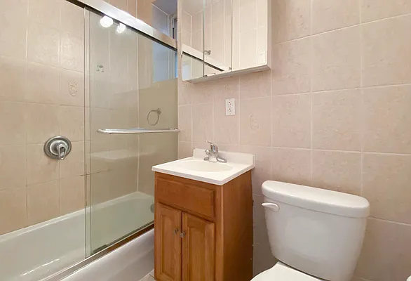 Rented by Kahen Properties | media 9