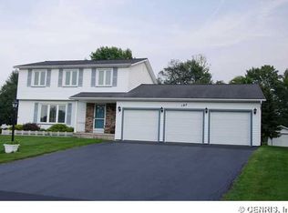 187 Applegrove Dr, Rochester, NY 14612