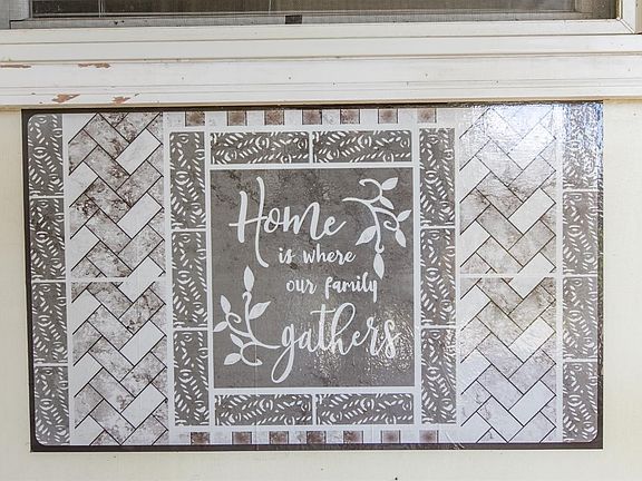 3rd image of 564 Parkside Dr