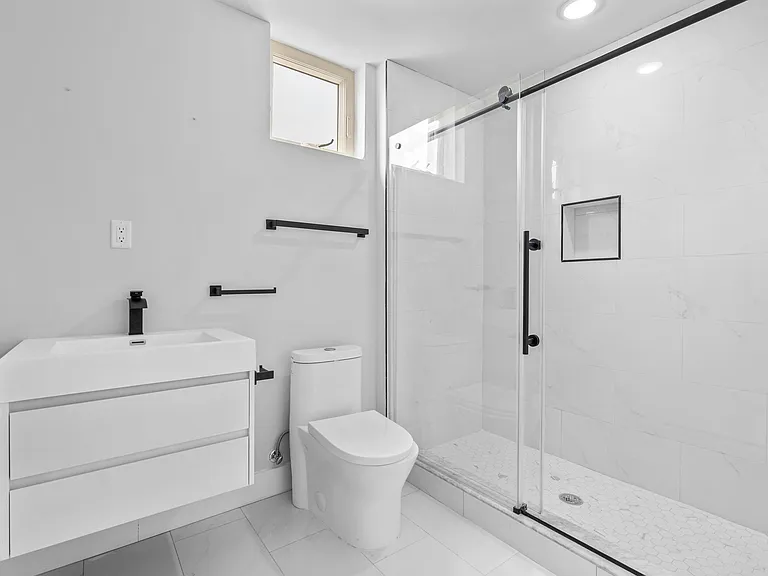 1108 W Dauphin St #201 — Photo 4