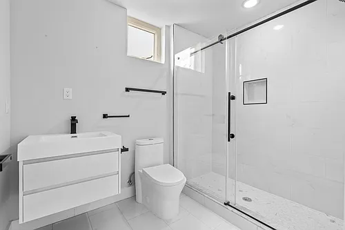1108 W Dauphin St #205 Photo 1