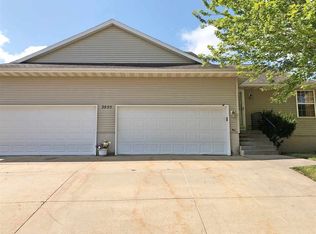 3855 White Tail Dr APT B, Marion, IA 52302