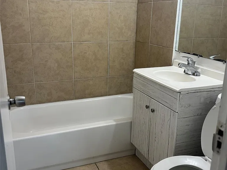 3120 SW 12th Pl — Photo 19