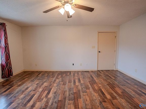 3rd image of 218 County Road 364