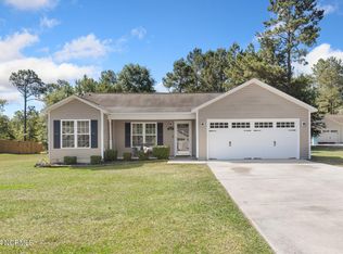 203 Sweet Gum Ln, Richlands, NC 28574