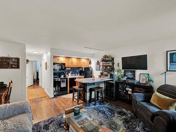 2nd image of 1706 Captain Molly Dr #320