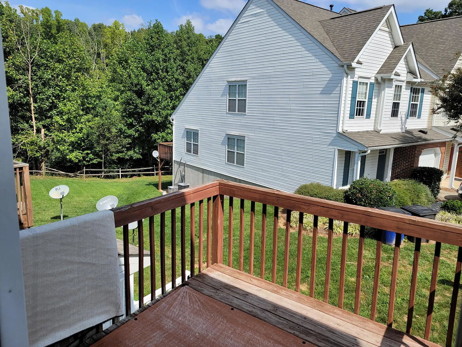 402 Peyton Ct — Photo 1