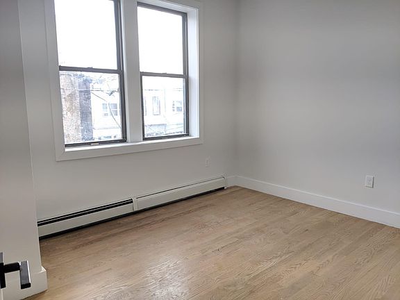 4th image of 70 Lexington Ave #5