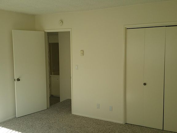 5th image of 1117 9th St APT 104