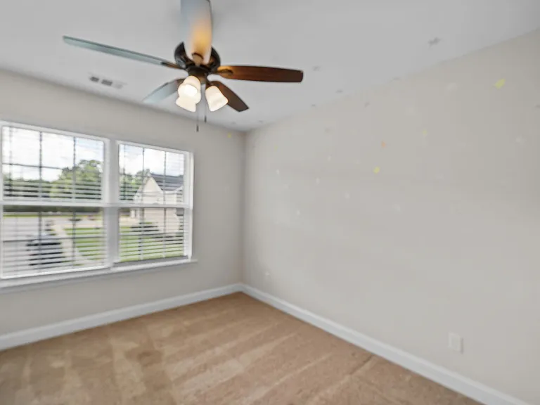 147 Ainsdale Dr — Photo 32