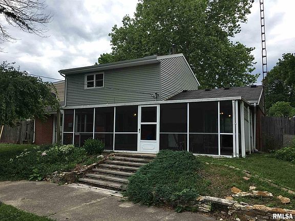 2nd image of 2408 Eastview Dr