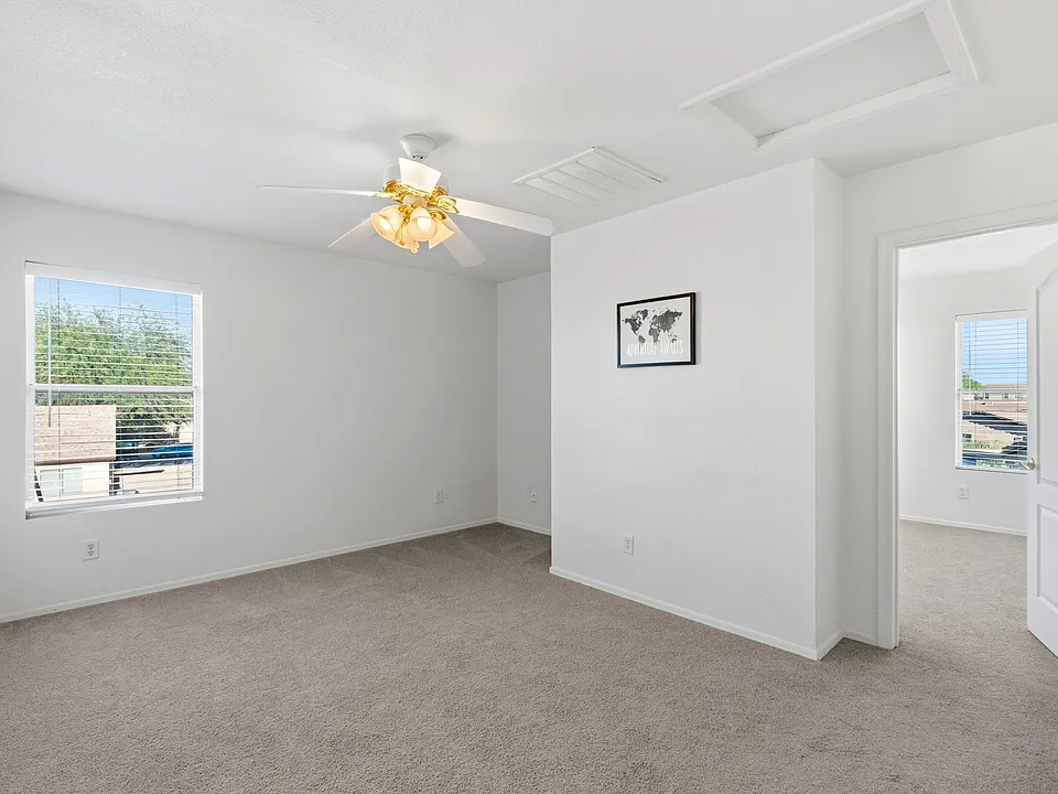 4821 E Twinflower Pl