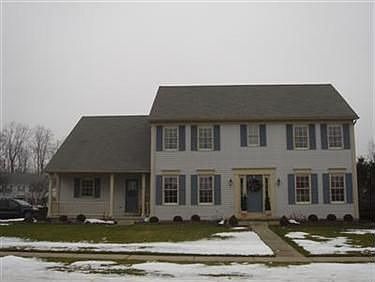 1st image of 450 Charles Ave