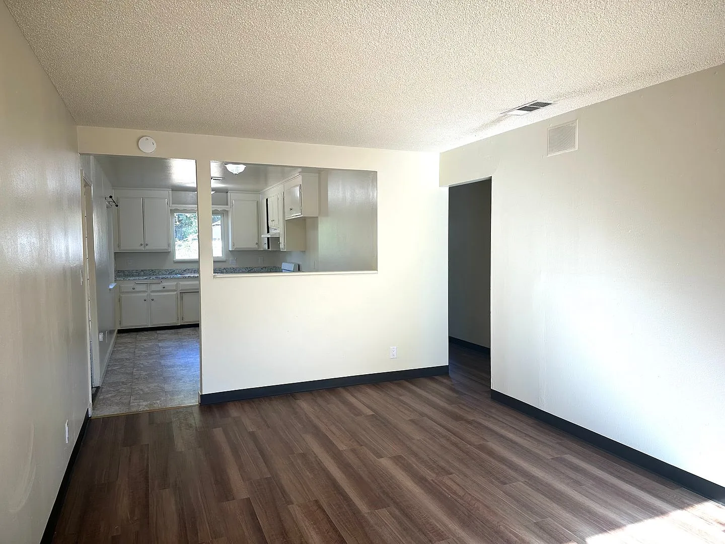 3 Bedroom Home with Fenced Backyard — Photo 3