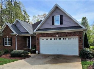 118 Peppertree Dr, Mebane, NC 27302