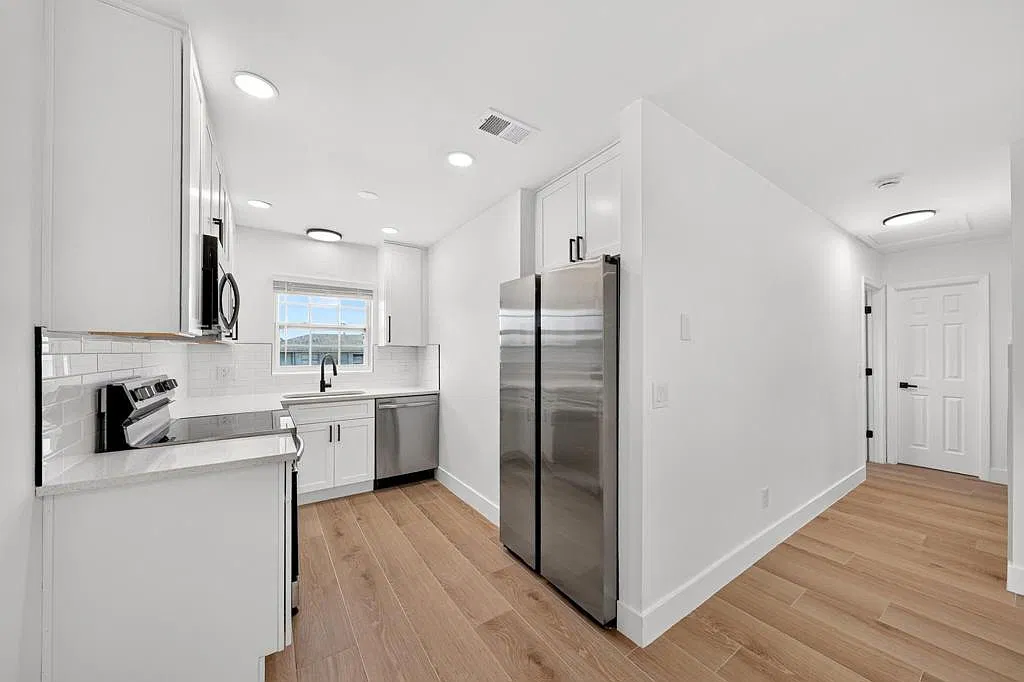 2 bed, 1.5 bath, 750 sqft, $1,599 — Photo 1