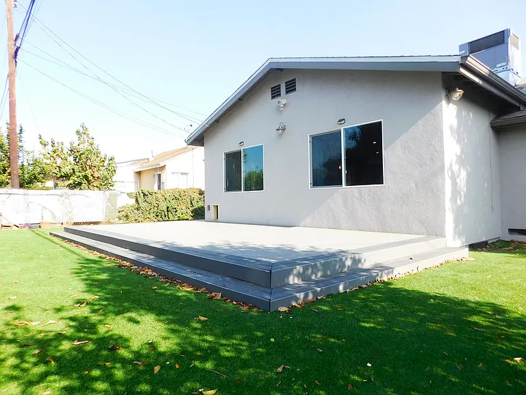 8109 Brimfield Ave — Photo 13