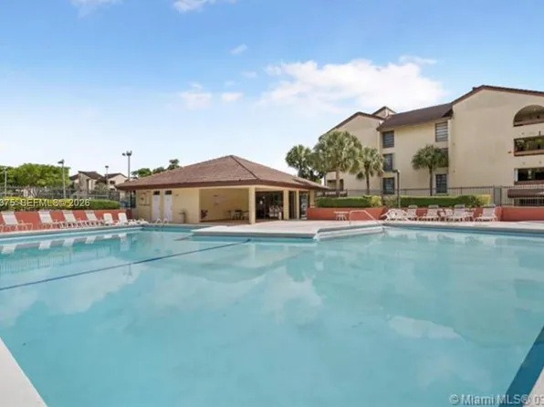 8810 SW 123rd Ct APT M-209, Miami, FL 33186