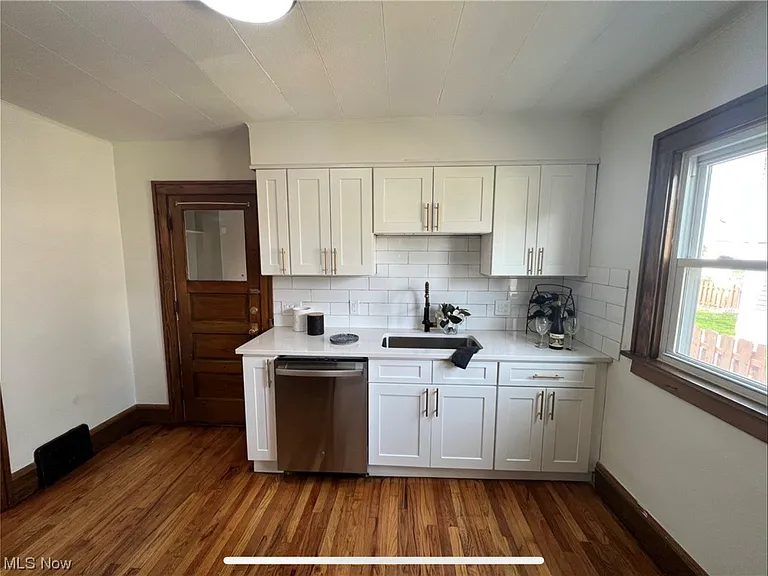 2210 Bunts Rd — Photo 9