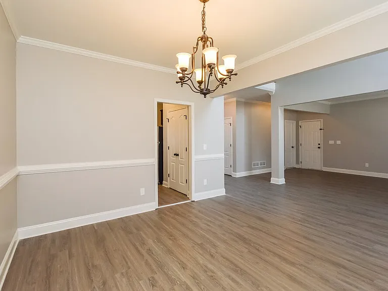 90 Riverstone Dr — Photo 6