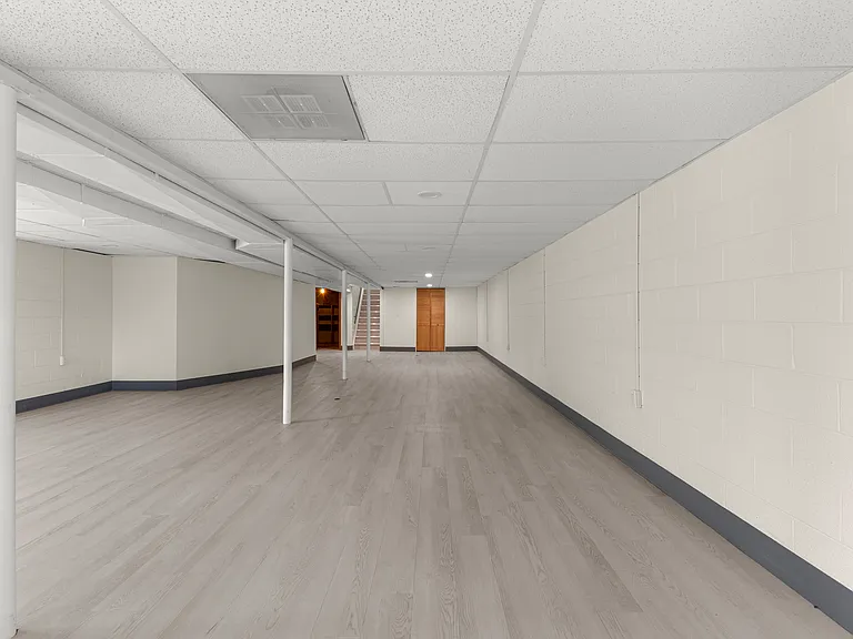 20325 Westview Dr — Photo 10