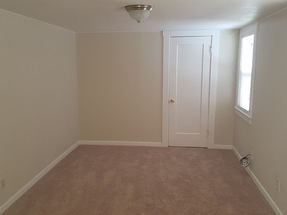 5th image of 320 Evans Ave APT B