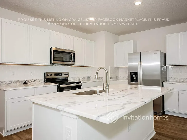 7985 Majestic Palms Ct — Photo 9