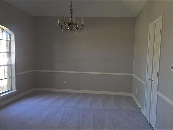 5th image of 1103 Plantation Dr