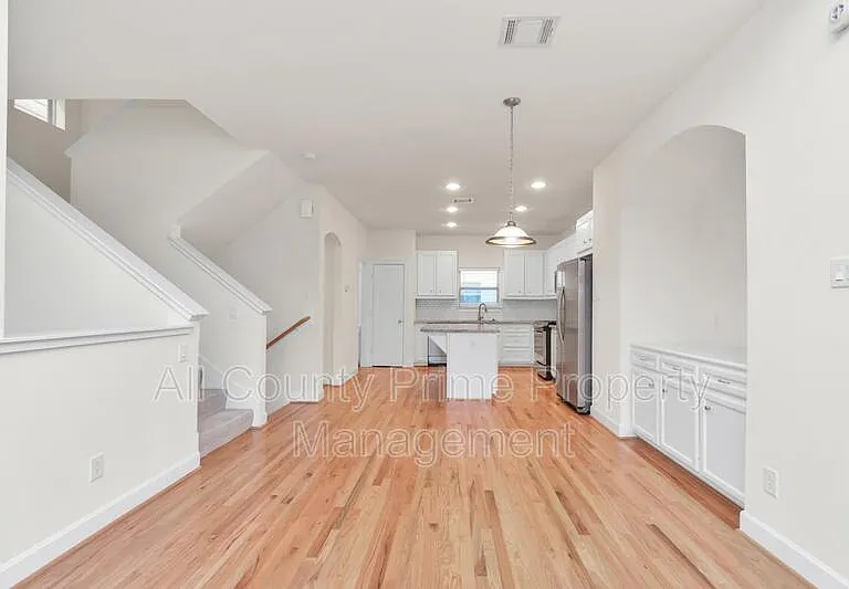 3627 Main Plaza Dr — Photo 13