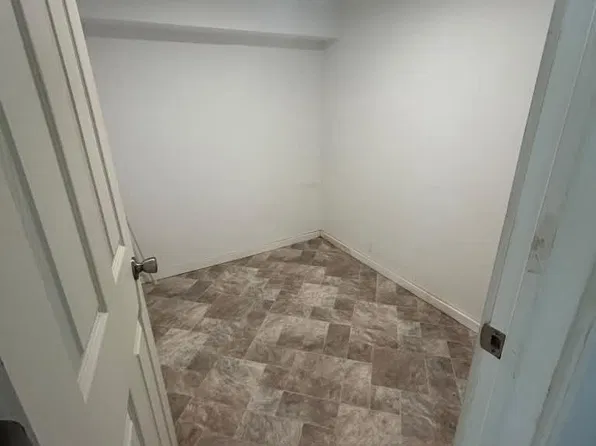 94 Sycamore Rd APT 1, Jersey City, NJ 07305