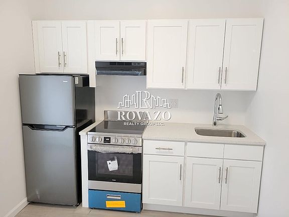 2nd image of 137 W 5th Ave #B1