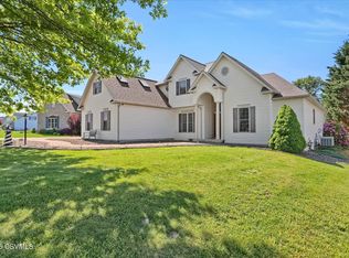 14 Quarry Dr, Watsontown, PA 17777