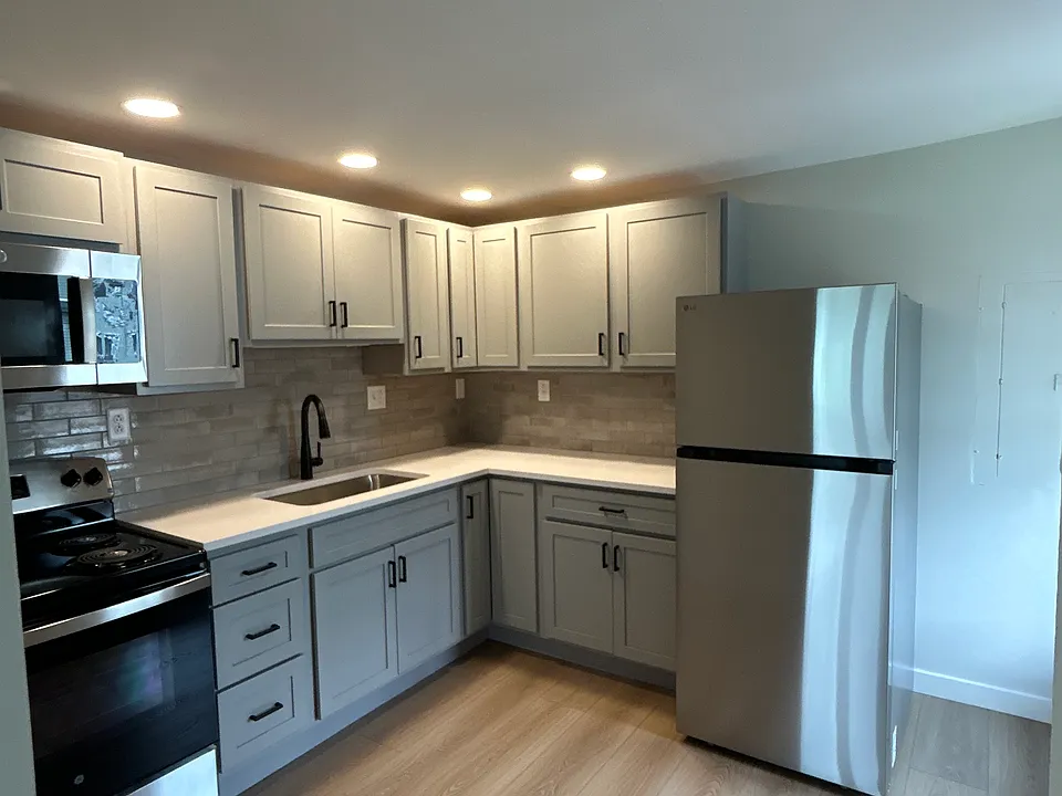 60 Lebanon St #1