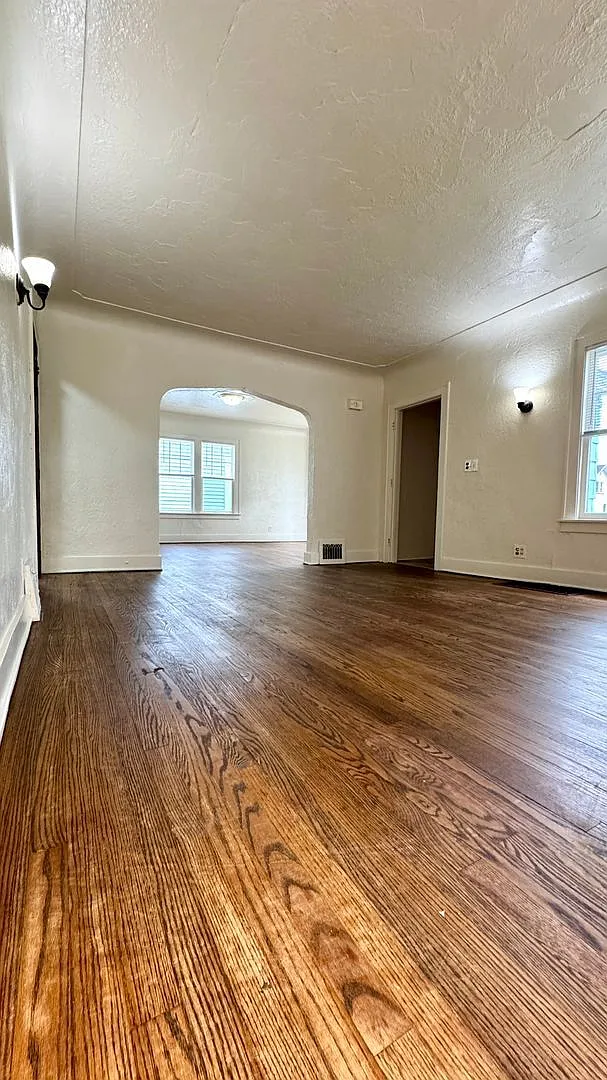4 bed, 2.0 bath, 1150 sqft, $1,125 — Photo 4