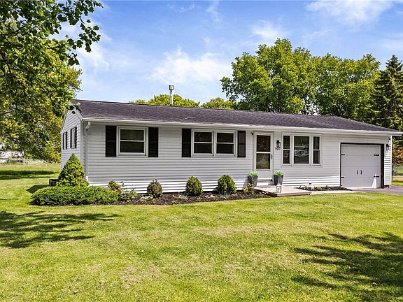 3rd image of 9610 Bean Hill Rd