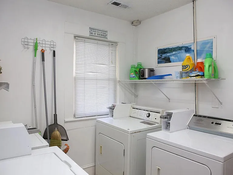 1218 W Market St #H — Photo 4