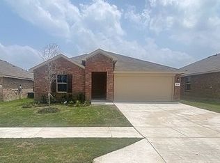 413 Alva St, Azle, TX 76020