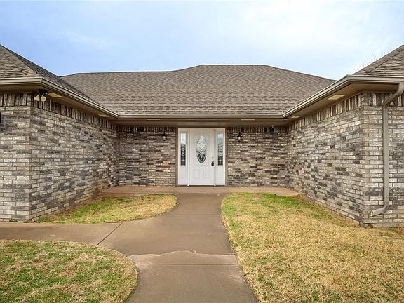 4th image of 111 Hunter Hill Dr