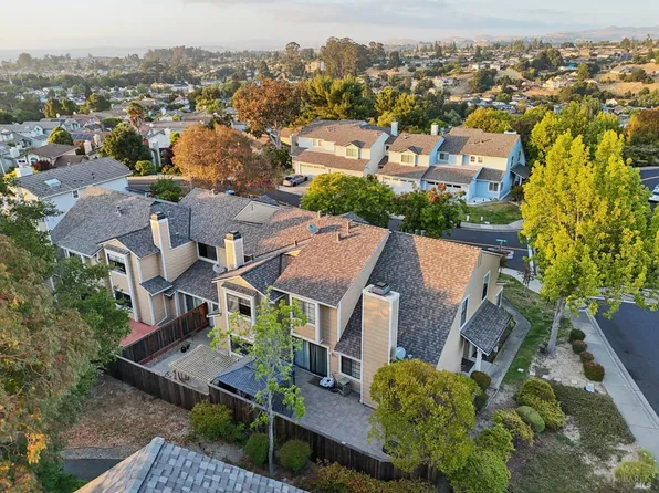 1255 Oak Ridge Lane, Pinole, CA 94564