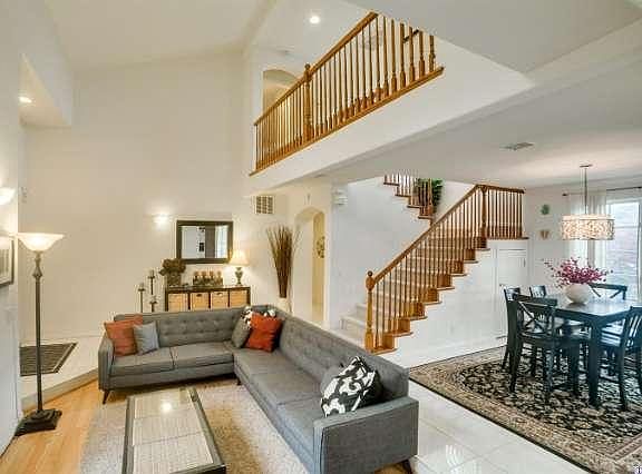 4th image of 1243 N Mentor Ave