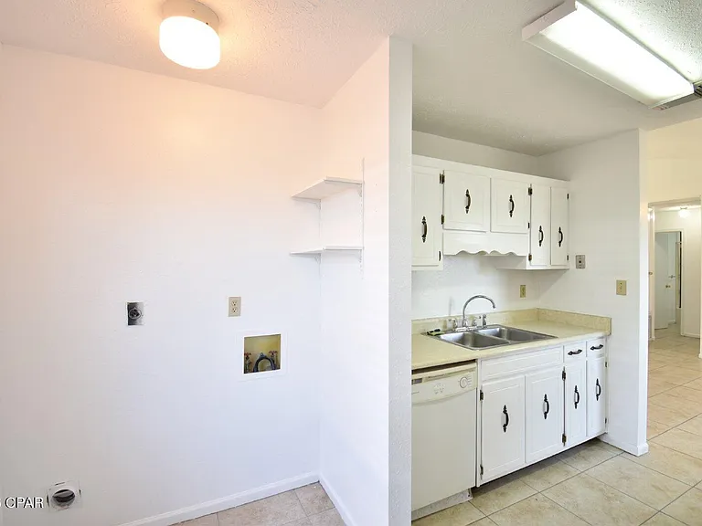 6321 Lance St — Photo 6