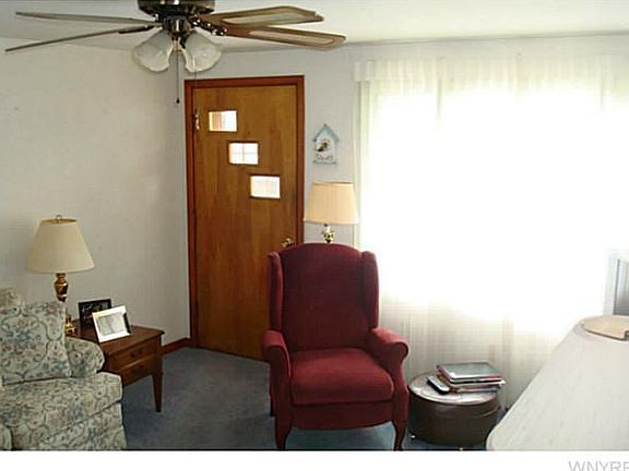5th image of 44 Seminole Pkwy