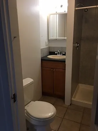 3 bed, 2.0 bath, 1200 sqft, $4,200 — Photo 3
