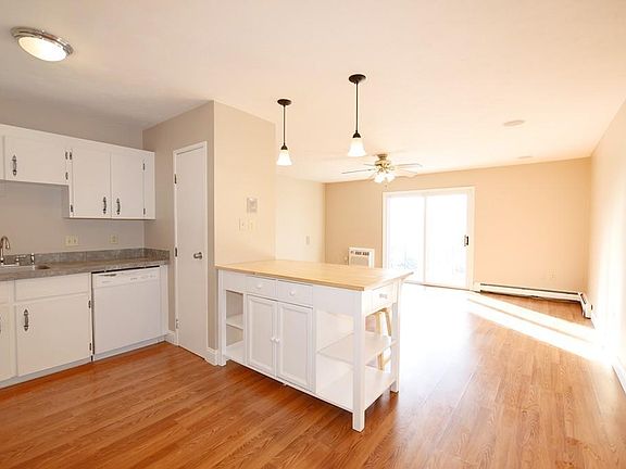 5th image of 19 Chapel Hill Dr APT 6