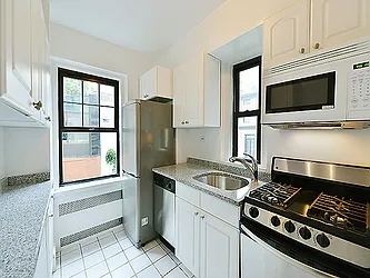 Rented by Cooper & Cooper Real Estate