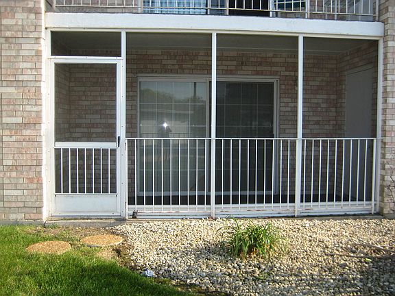 4th image of 16044 Crystal Creek Dr APT 1B