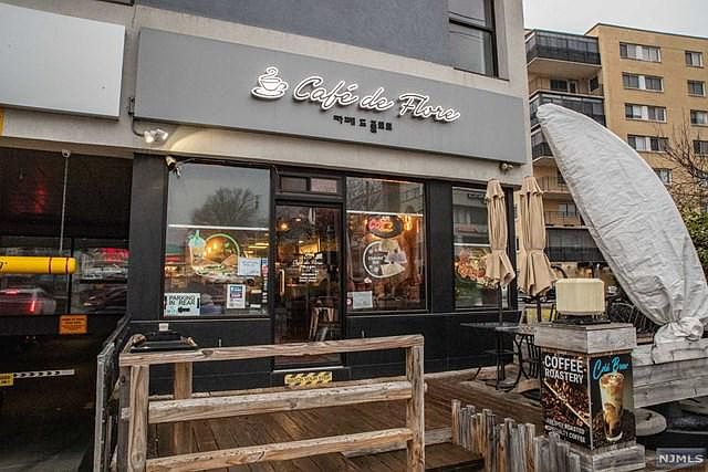 1st image of 2175 Lemoine Ave #1