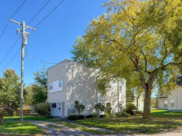 506 E 15th St, Ashtabula, OH 44004